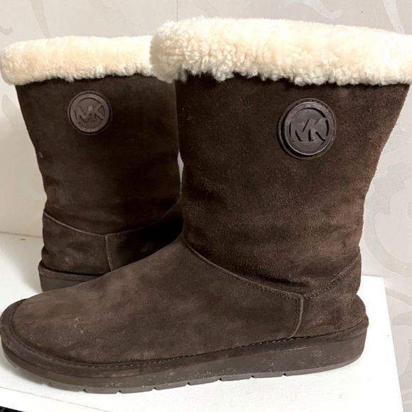Michael Kors Size 10 MK Brown
Suede Leather Winter Boots Sheep
Fur Lined Booties - Picture 1 of 12